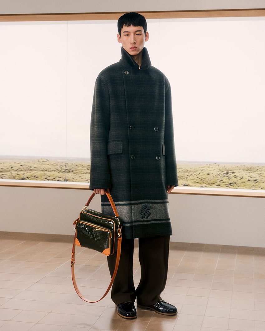 นายแบบสวมใส่เสื้อผ้าจากแคปซูลคอลเล็กชัน Louis Vuitton Men’s Fall 2027 1