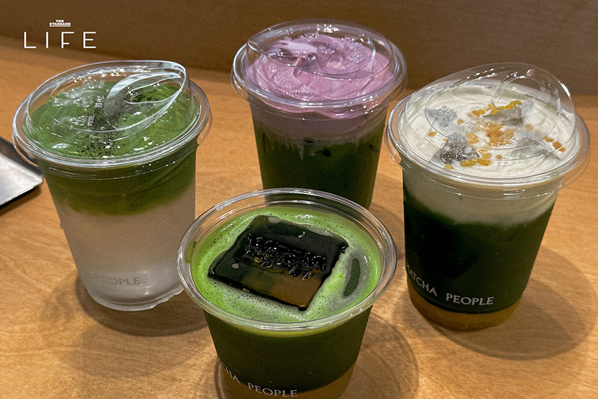 บรรยากาศภายในร้าน MATCHA PEOPLE สาขาเอราวัณ แบงค็อก ที่มีโต๊ะกลมเป็นซิกเนเจอร์ 9