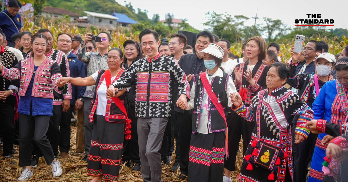 ศ.ดร.ยศชนัน วงศ์สวัสดิ์ และ ปิยะรัฐชย์ ติยะไพรัช ลงพื้นที่ติดตามโครงการเลิกเผา เป๋าตุง