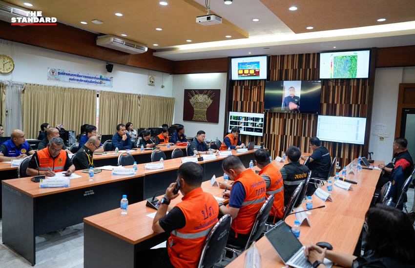 ภาพการประชุมคณะกรรมการป้องกันและแก้ไขปัญหาอุทกภัยและภัยแล้งในพื้นที่ภาคเหนือ นำโดย ศ.ดร.ยศชนัน วงศ์สวัสดิ์ ที่จังหวัดน่าน 2