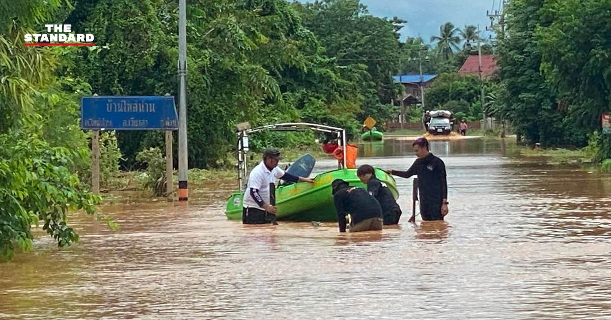 เจ้าหน้าที่ สทนช. กำลังติดตามสถานการณ์น้ำและเตรียมรับมือฝนตกหนัก