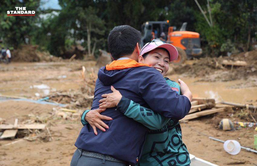 ณัฐพงษ์ เรืองปัญญาวุฒิ สส.พรรคประชาชน ลงพื้นที่ตรวจสถานการณ์น้ำท่วมที่อำเภอปัว จังหวัดน่าน 2