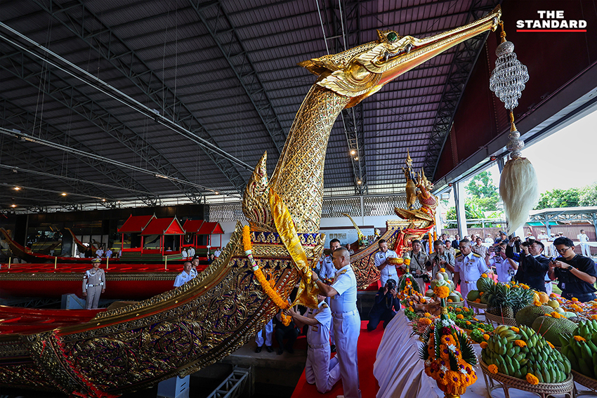 ภาพพิธีบวงสรวงเรือพระราชพิธี โดยกองทัพเรือ เพื่อเตรียมจัดขบวนพยุหยาตราทางชลมารค 1