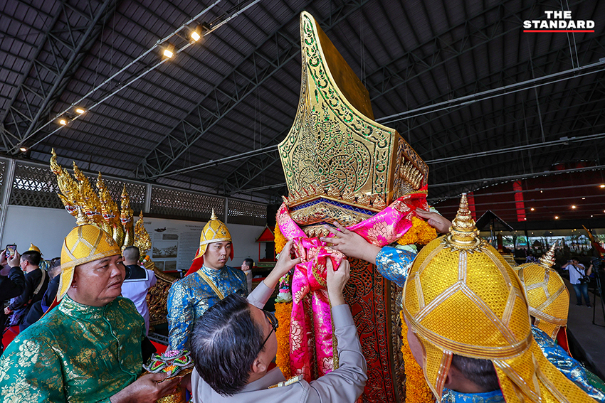 ภาพพิธีบวงสรวงเรือพระราชพิธี โดยกองทัพเรือ เพื่อเตรียมจัดขบวนพยุหยาตราทางชลมารค 7