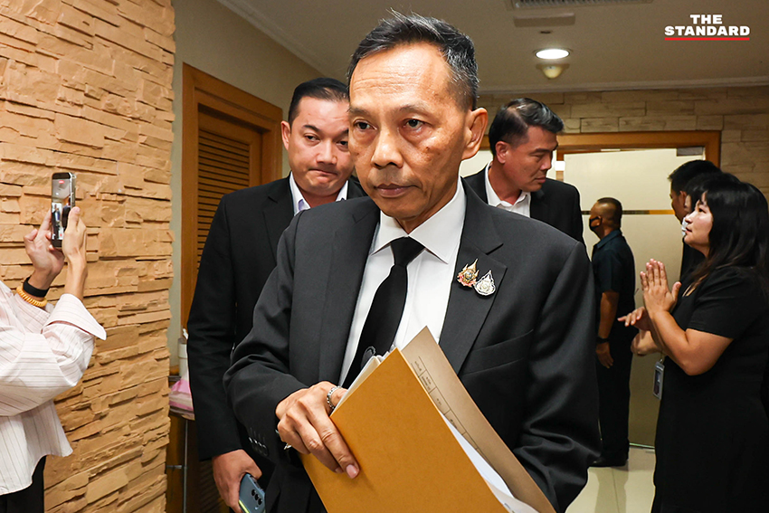 ภาพบรรยากาศการประชุม กสทช. ที่มีปัญหาองค์ประชุมไม่ครบ 4
