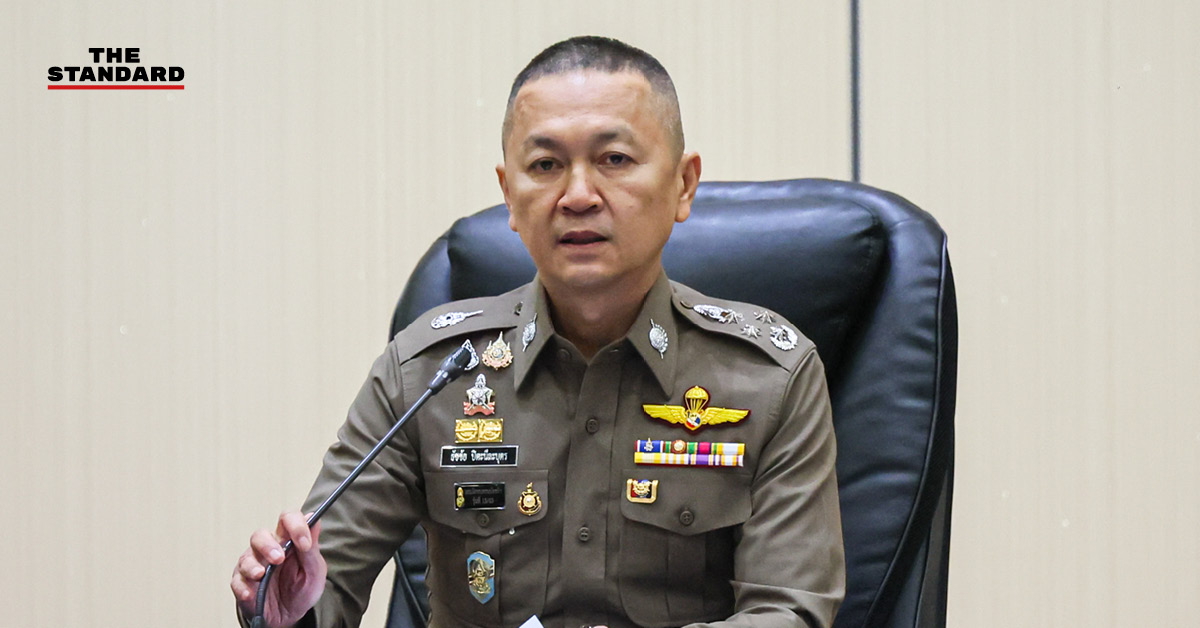 พล.ต.อ.ธัชชัย ปิตะนีละบุตร รองผู้บัญชาการตำรวจแห่งชาติ กำลังให้สัมภาษณ์