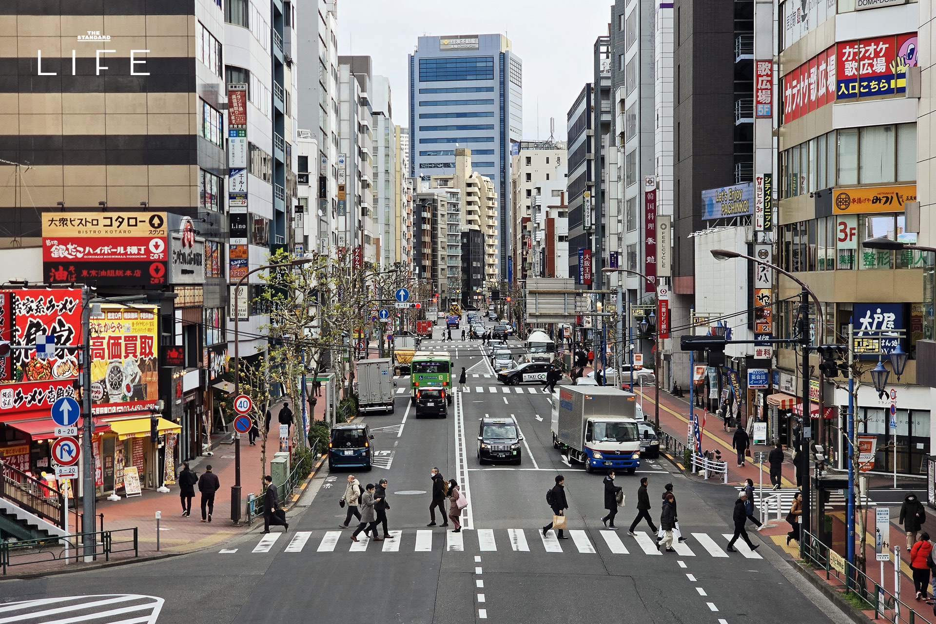 ภาพมุมสูงของโรงแรม OMO5 Tokyo Gotanda ที่มองเห็นวิวเมืองโตเกียว 1