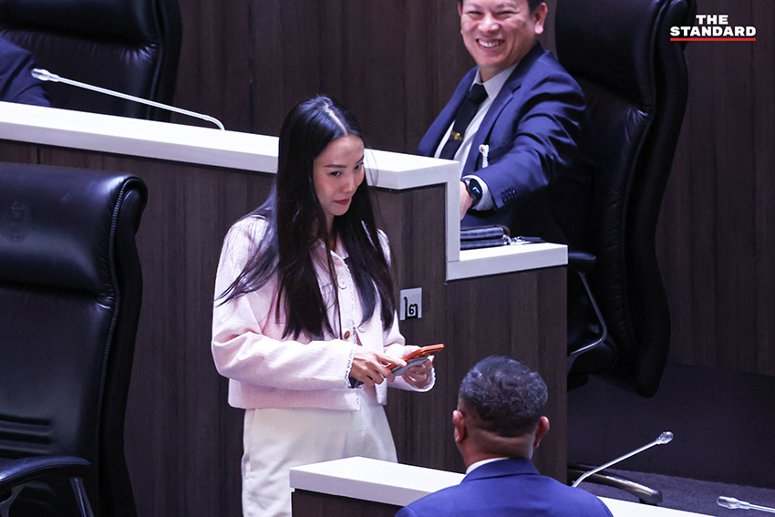 ภาพบรรยากาศการประชุมสภาผู้แทนราษฎรเพื่อพิจารณา พ.ร.ก. กู้เงิน 4 แสนล้านบาท 10