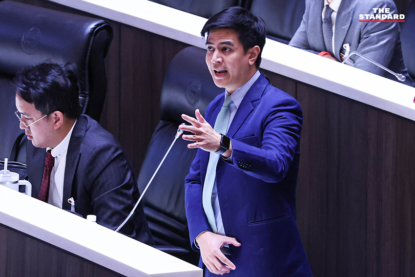 ภาพบรรยากาศการประชุมสภาผู้แทนราษฎรเพื่อพิจารณา พ.ร.ก. กู้เงิน 4 แสนล้านบาท 11