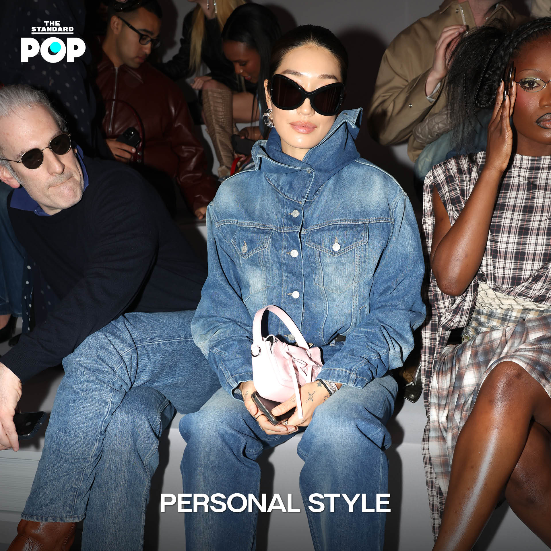 ภาพ Peggy Gou ในชุดแฟชั่นที่งาน Acne Studios 1