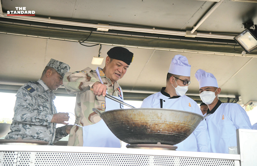 นายกรัฐมนตรี อนุทิน ชาญวีรกูล ตรวจเยี่ยมเรือหลวงจักรีนฤเบศรและชมการฝึกกองทัพเรือ 7