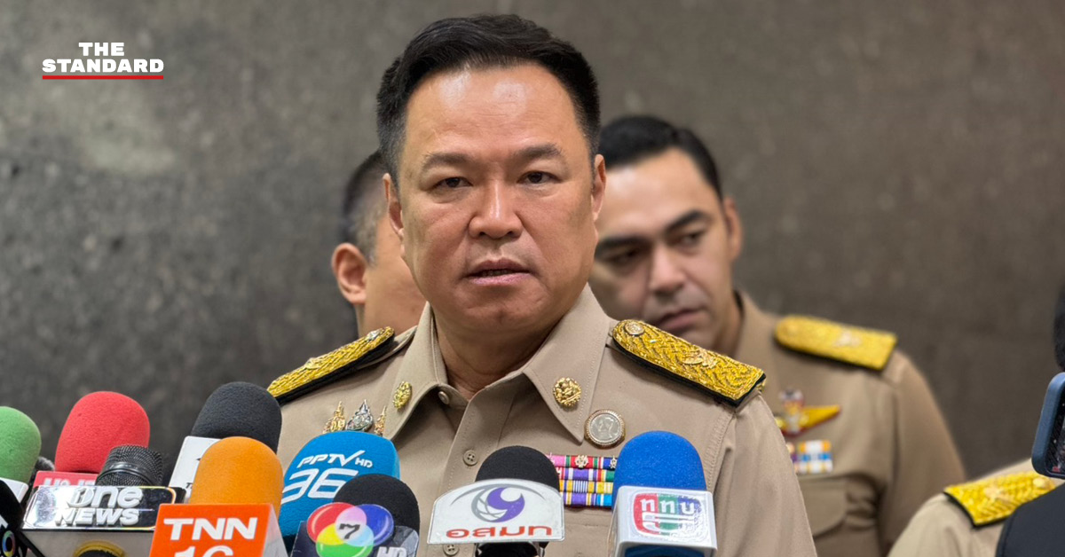 ภาพนายกรัฐมนตรี อนุทิน ชาญวีรกูล ให้สัมภาษณ์สื่อมวลชน