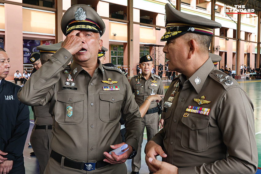 นายกรัฐมนตรี (อนุทิน ชาญวีรกูล) ให้สัมภาษณ์สื่อมวลชนหลังลงพื้นที่ 4
