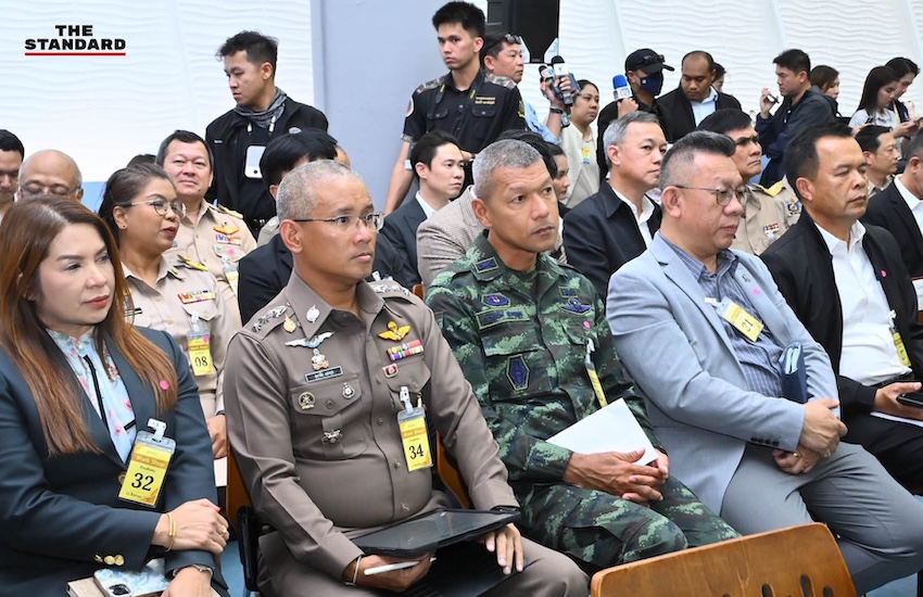 นายกรัฐมนตรีเป็นประธานการประชุมรับฟังความเห็นปัญหาชายแดนใต้ 8
