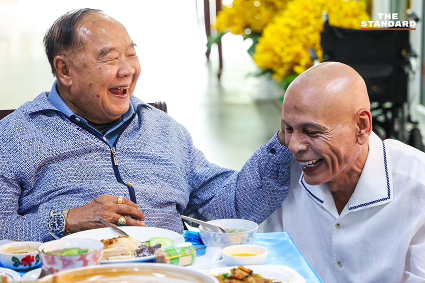 พล.อ.ประวิตร วงษ์สุวรรณ ในงานวันคล้ายวันเกิดครบรอบ 81 ปี ที่มูลนิธิอนุรักษ์ป่ารอยต่อ 5 จังหวัด 5