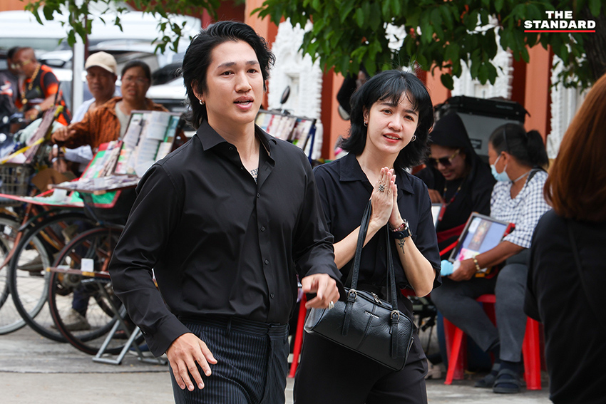 ภาพพิธีเคลื่อนโลงศพ เร แม๊คโดแนลด์ ขึ้นสู่เมรุ ท่ามกลางความอาลัย 7