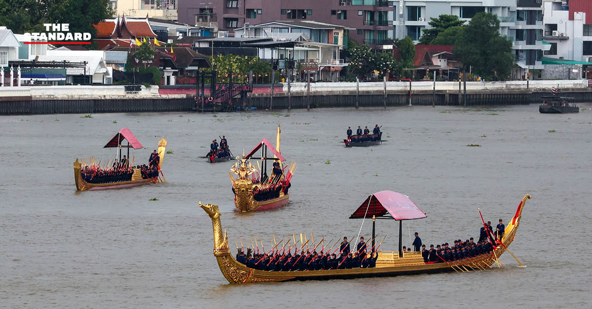 ภาพขบวนเรือพระราชพิธีซ้อมย่อยในแม่น้ำเจ้าพระยา