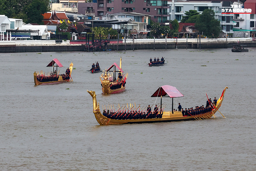 ภาพขบวนเรือพระราชพิธีซ้อมย่อยในแม่น้ำเจ้าพระยา 1