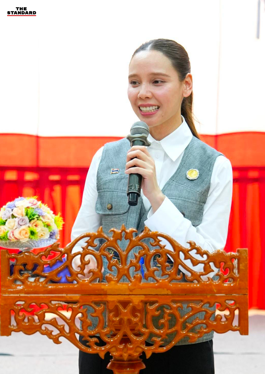 ภาพหนังใหญ่ พร้อมภาพซาบีดา ไทยเศรษฐ์ รัฐมนตรีว่าการกระทรวงวัฒนธรรม 7