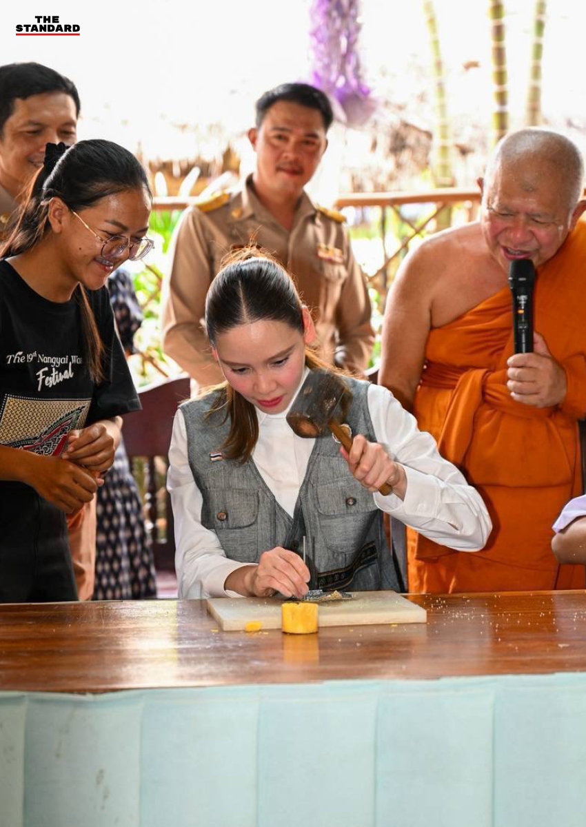 ภาพหนังใหญ่ พร้อมภาพซาบีดา ไทยเศรษฐ์ รัฐมนตรีว่าการกระทรวงวัฒนธรรม 8