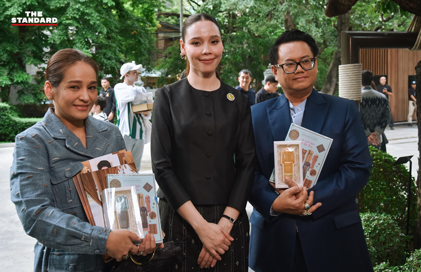 ซาบีดา ไทยเศรษฐ์ รัฐมนตรีว่าการกระทรวงวัฒนธรรม ร่วมหารือกับดีไซเนอร์และผู้ประกอบการผ้าไทย เพื่อผลักดันชุดไทยพระราชนิยม 6