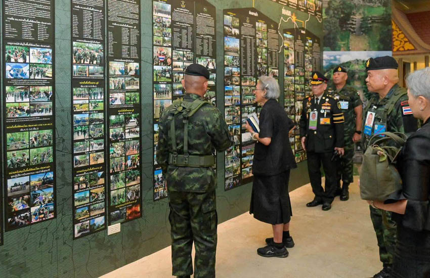 สมเด็จพระกนิษฐาธิราชเจ้า กรมสมเด็จพระเทพรัตนราชสุดาฯ สยามบรมราชกุมารี ทรงเยี่ยมกองกำลังสุรนารี 3