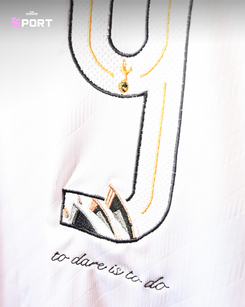 เสื้อฟุตบอลรุ่นพิเศษที่มีลวดลายสื่อถึงเอกลักษณ์ของเมืองต่างๆ 11