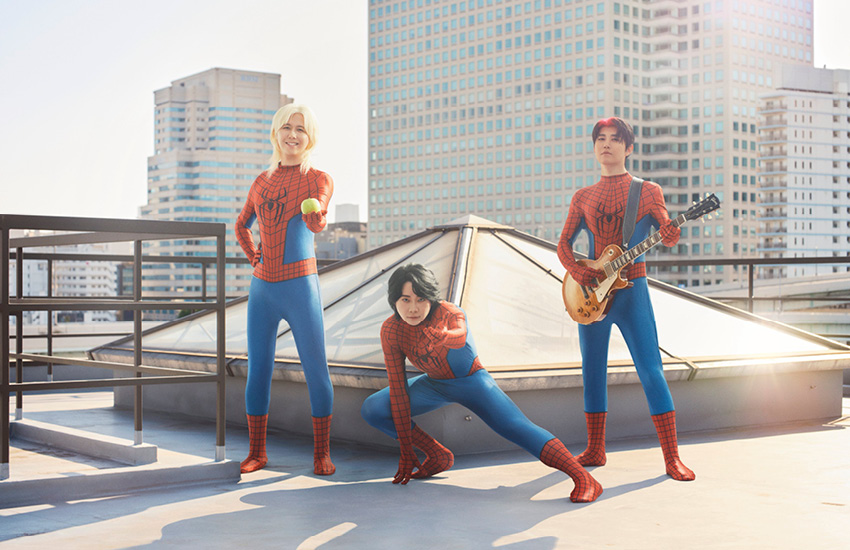 ภาพคอลลาจ Spider-Man: Brand New Day พร้อมชื่อคอลัมน์ POP PULSE และชื่อผู้เขียน 3