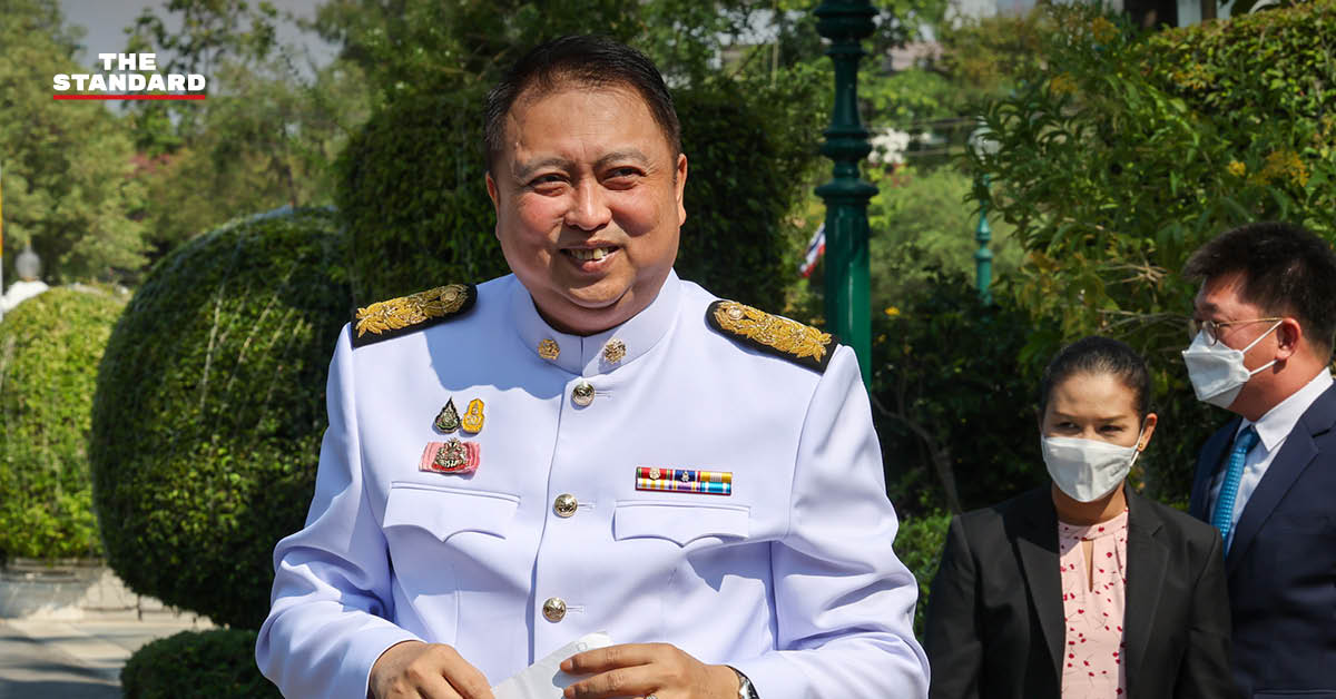 ภาพสุชาติ ชมกลิ่น รัฐมนตรีว่าการกระทรวงทรัพยากรธรรมชาติและสิ่งแวดล้อม