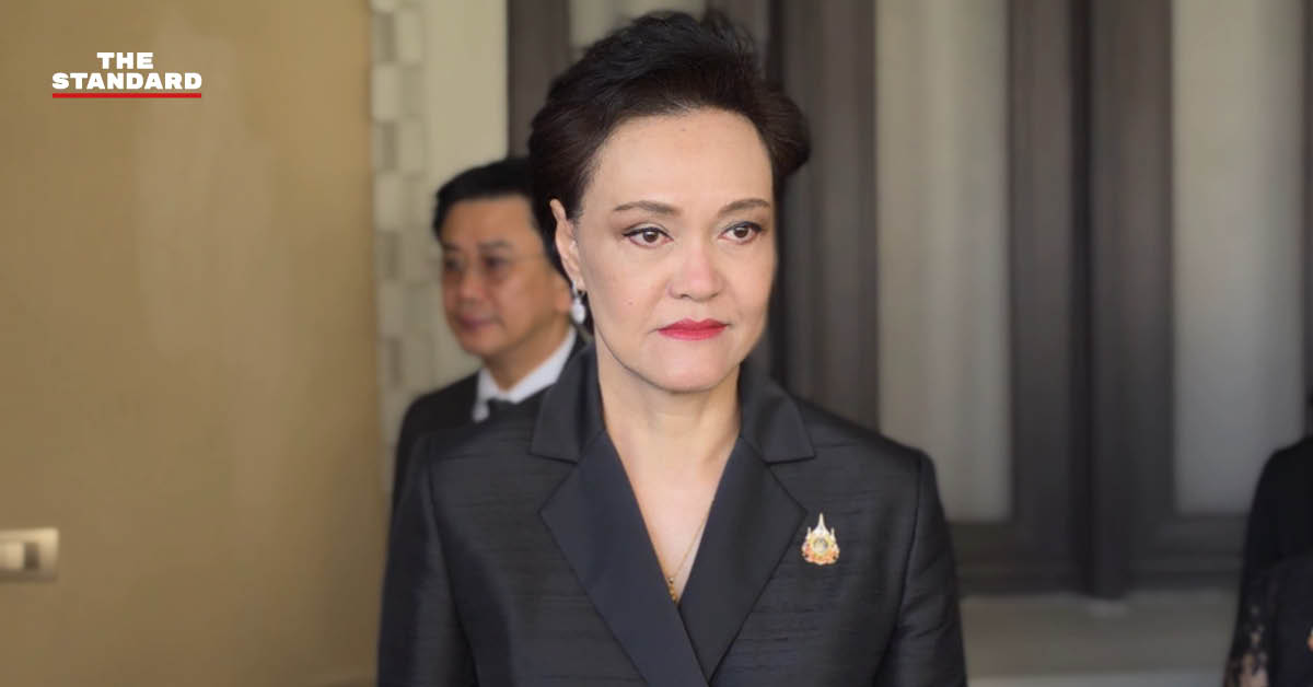 ภาพ ศุภจี สุธรรมพันธุ์ รองนายกรัฐมนตรีและรัฐมนตรีว่าการกระทรวงพาณิชย์ กำลังให้สัมภาษณ์เกี่ยวกับโครงการไทยเที่ยวไทยพลัส