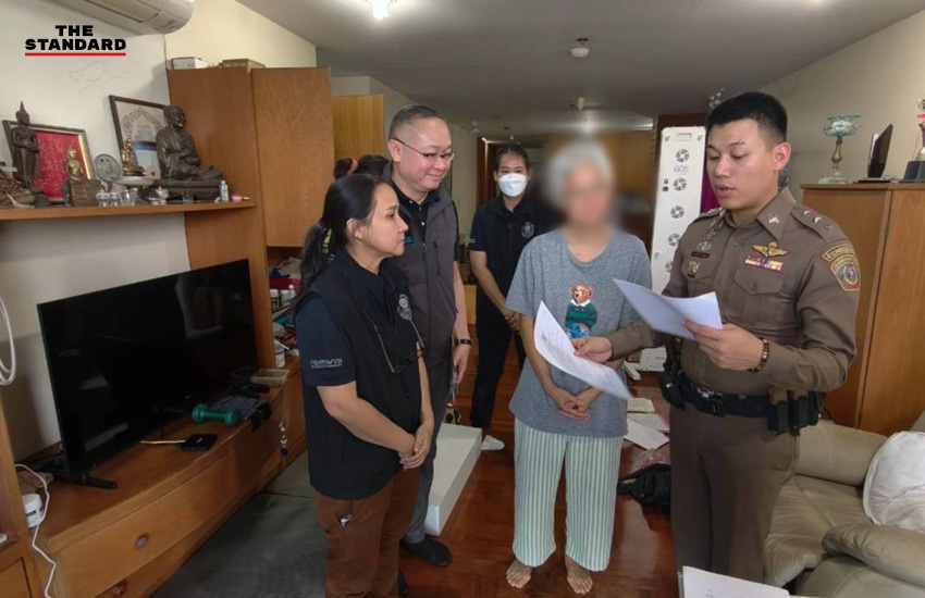 เจ้าหน้าที่ตำรวจและกรมสรรพากรแถลงข่าวการจับกุมเครือข่ายค้าบิลภาษีเถื่อนพร้อมของกลาง 1