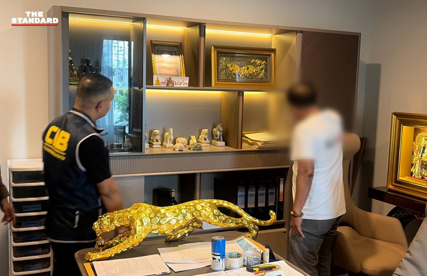 เจ้าหน้าที่ตำรวจและกรมสรรพากรแถลงข่าวการจับกุมเครือข่ายค้าบิลภาษีเถื่อนพร้อมของกลาง 5