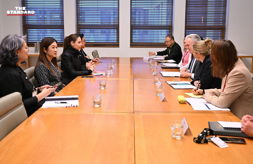 ซาบีดา ไทยเศรษฐ์ รมว.วัฒนธรรมไทย และ Tony Burke รมว.วัฒนธรรมออสเตรเลีย กำลังหารือ 6