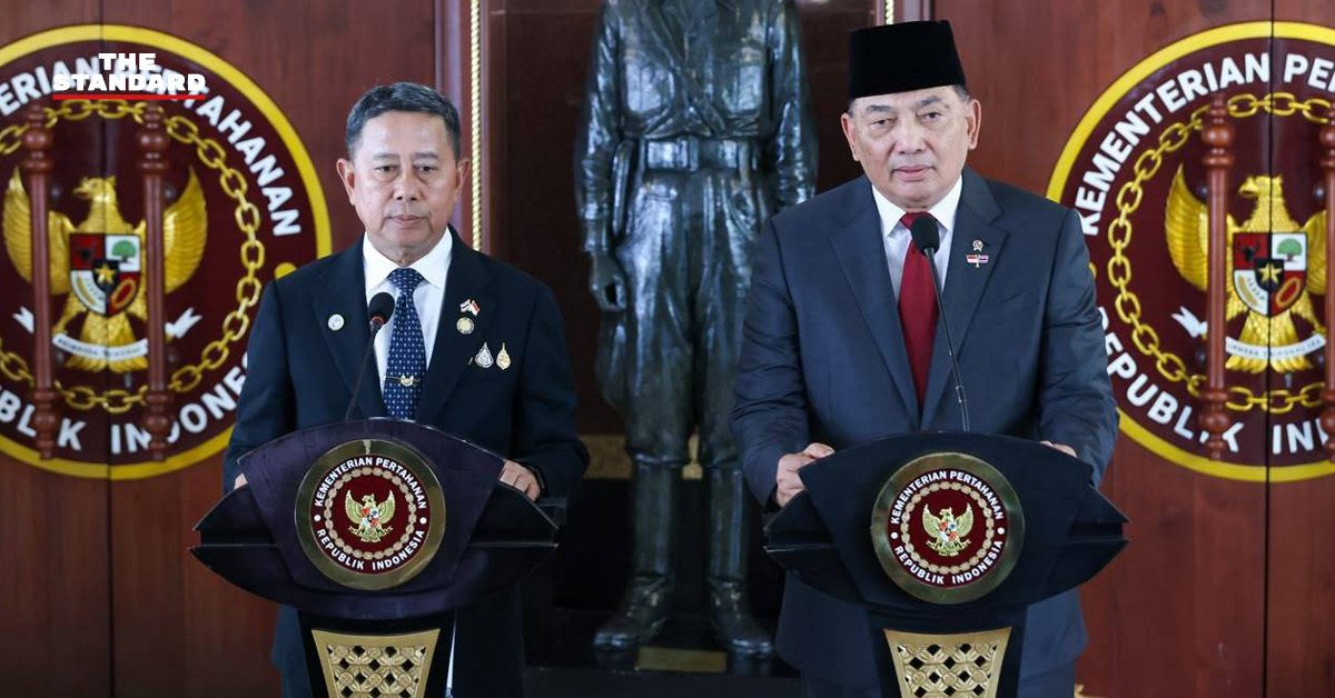 รัฐมนตรีว่าการกระทรวงกลาโหมไทยและอินโดนีเซียจับมือกัน