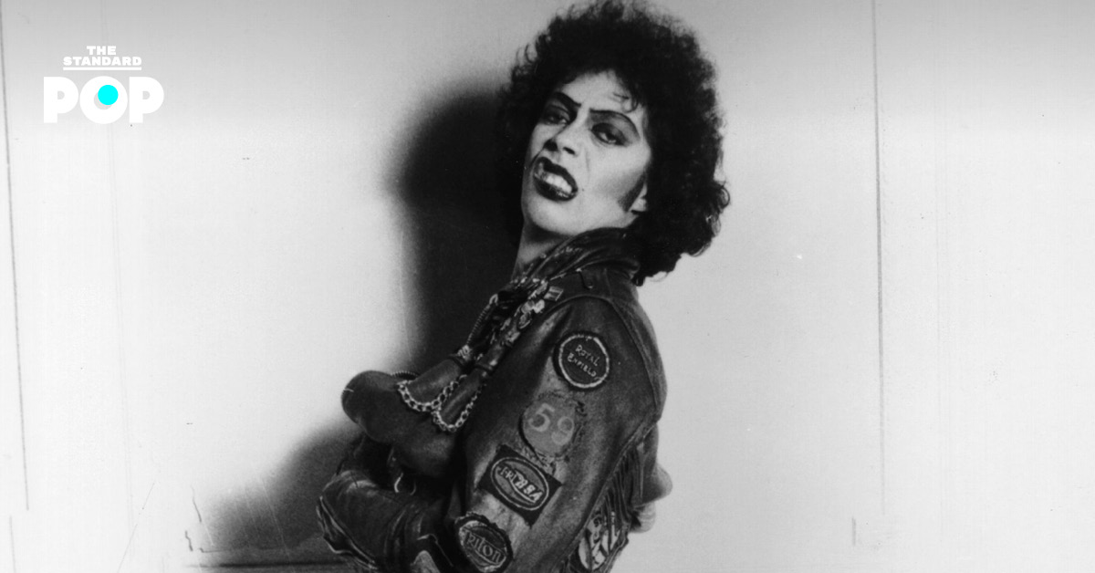 Tim Curry ในบทบาท Dr. Frank-N-Furter จากภาพยนตร์ Rocky Horror Picture Show