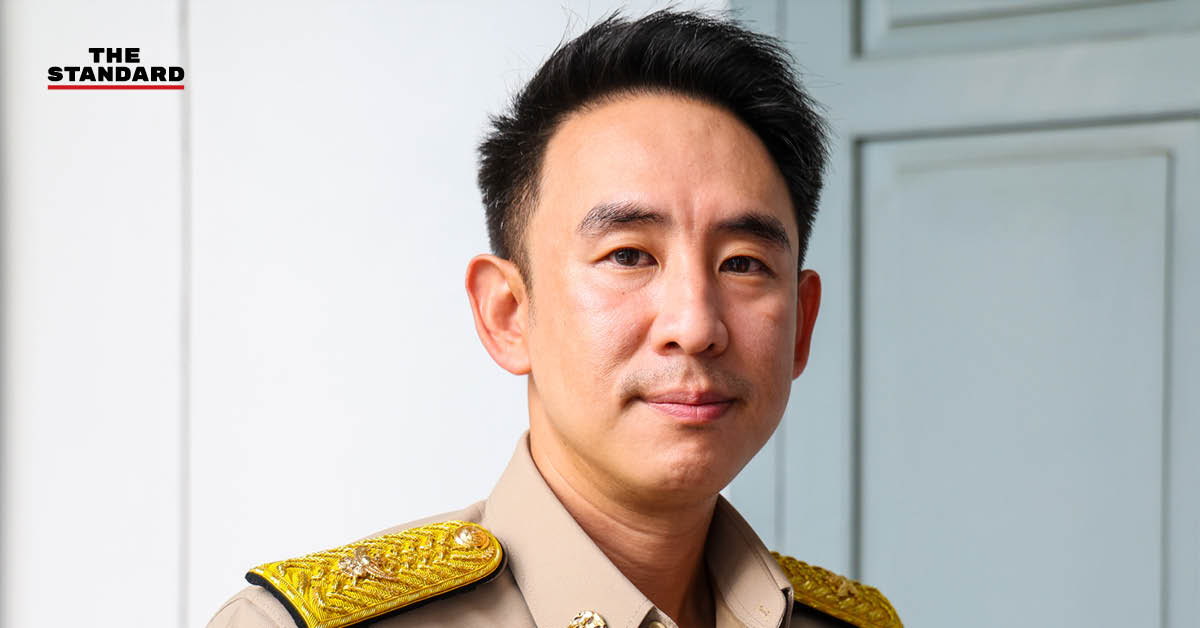 ภาพ วรศิษฎ์ เลียงประสิทธิ์ รัฐมนตรีช่วยว่าการกระทรวงมหาดไทย แถลงข่าวประเด็นการเพิกถอนข้าราชการท้องถิ่นคดีทุจริตสอบ
