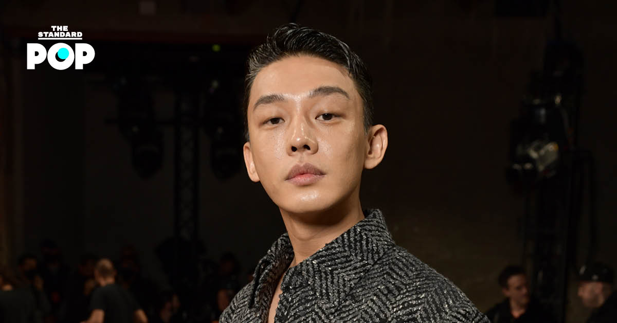 ยูอาอินนั่งอยู่แถวหน้าในงานแฟชั่นโชว์ Bottega Veneta