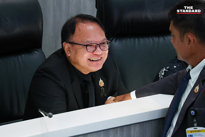 ภาพ สว. เข้าร่วมประชุมวุฒิสภา หลังถูก กกต. สั่งฟ้องคดีฮั้ว 18