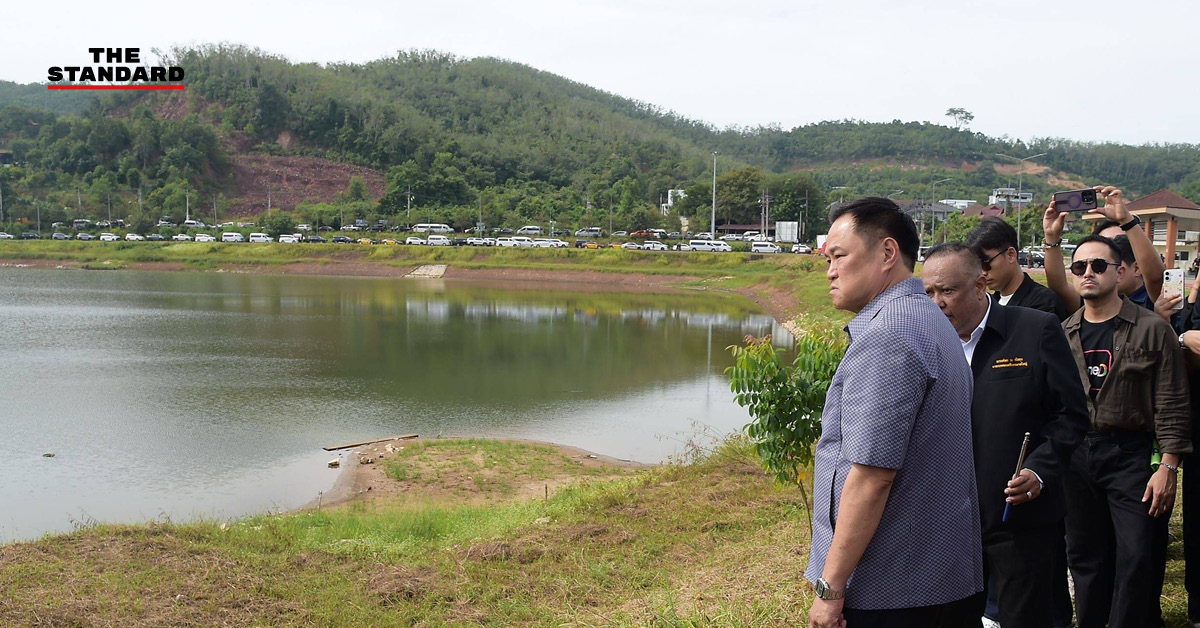 นายกรัฐมนตรีอนุทิน ชาญวีรกูล ลงพื้นที่ตรวจเยี่ยมโครงการแก้มลิงคลองเรียนที่หาดใหญ่