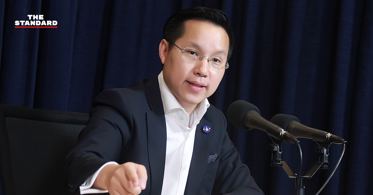 อรรถวิชช์ สุวรรณภักดี สส. พรรครวมไทยสร้างชาติ กำลังให้สัมภาษณ์