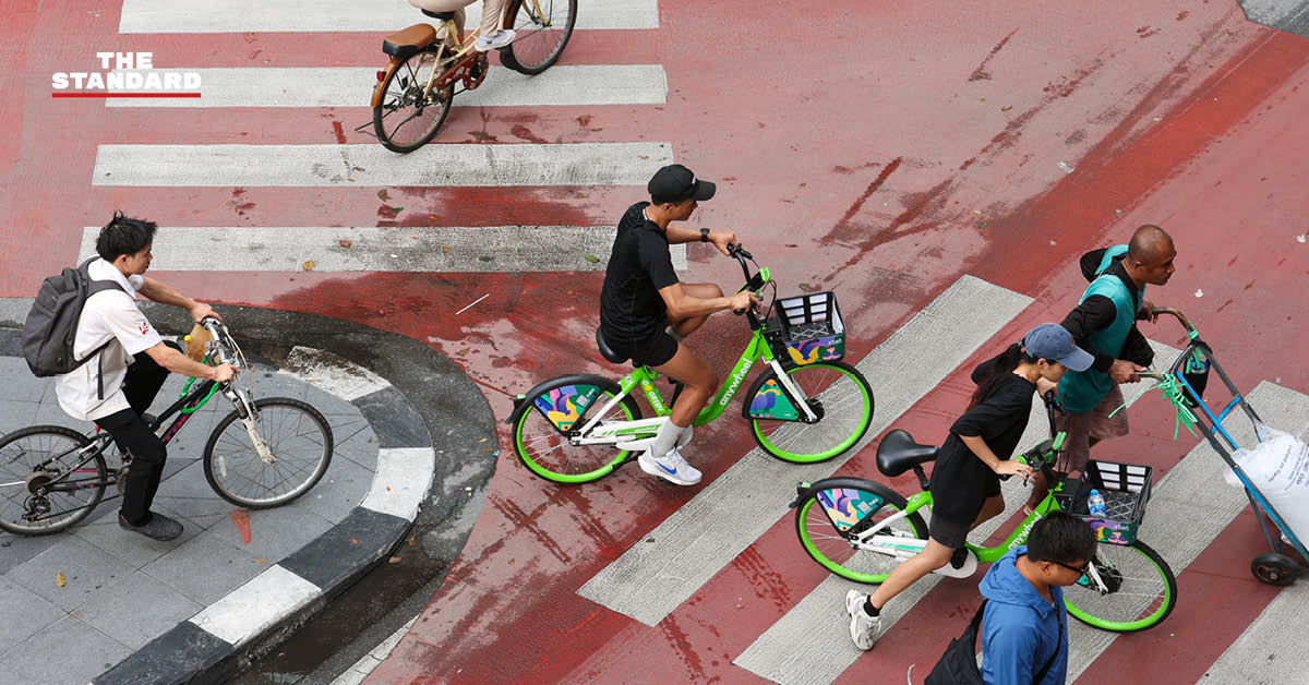 ผู้ว่าฯ ชัชชาติ สิทธิพันธุ์ และประชาชนร่วมกิจกรรม Bangkok Car Free 2026 เดินทางด้วยระบบขนส่งสาธารณะ