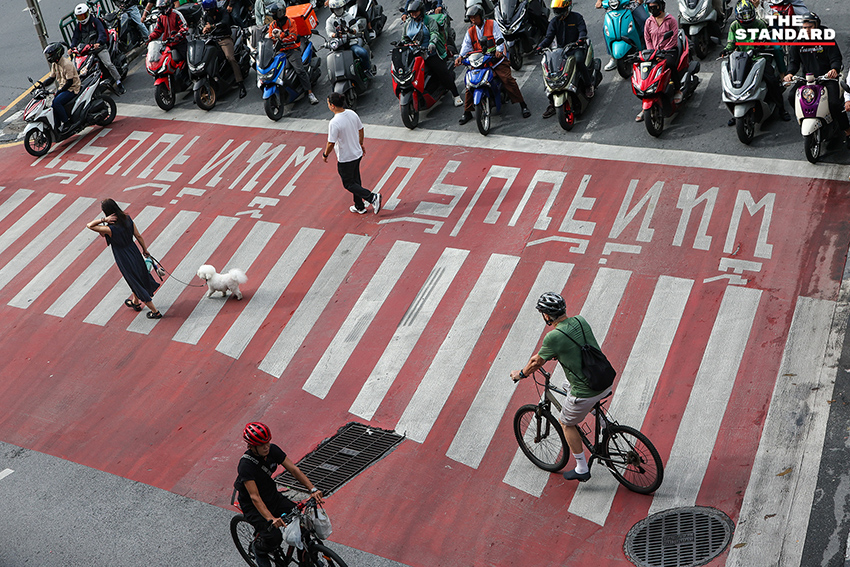 ผู้ว่าฯ ชัชชาติ สิทธิพันธุ์ และประชาชนร่วมกิจกรรม Bangkok Car Free 2026 เดินทางด้วยระบบขนส่งสาธารณะ 4