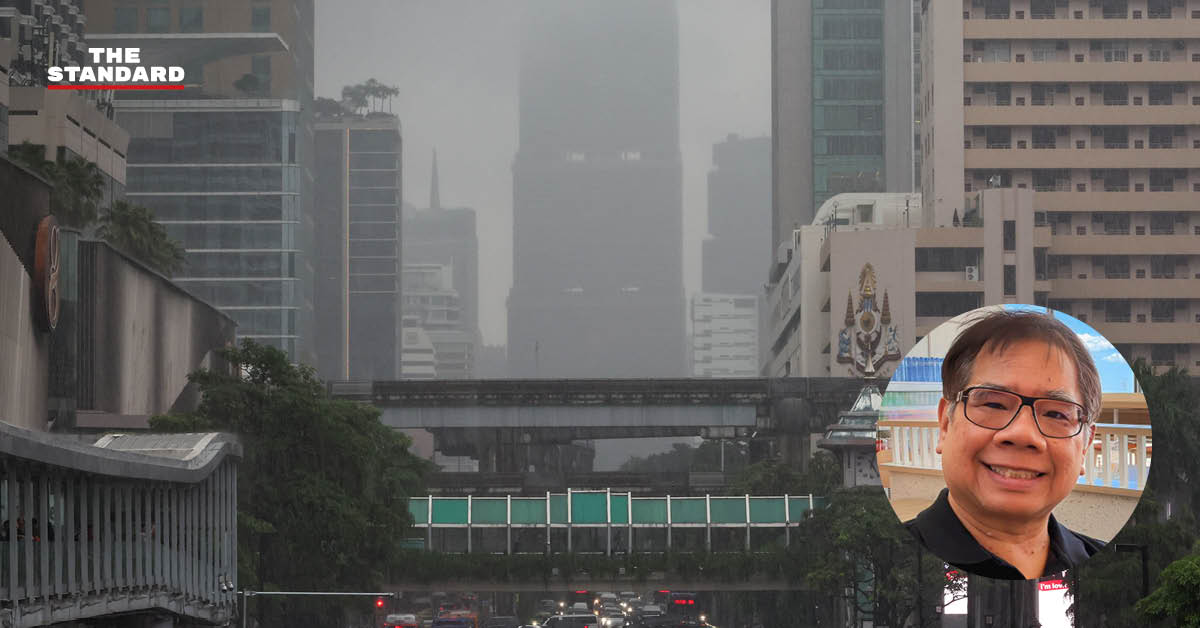ภาพมุมสูงแสดงสภาพน้ำท่วมขังในกรุงเทพมหานครจากฝนที่ตกหนักต่อเนื่อง
