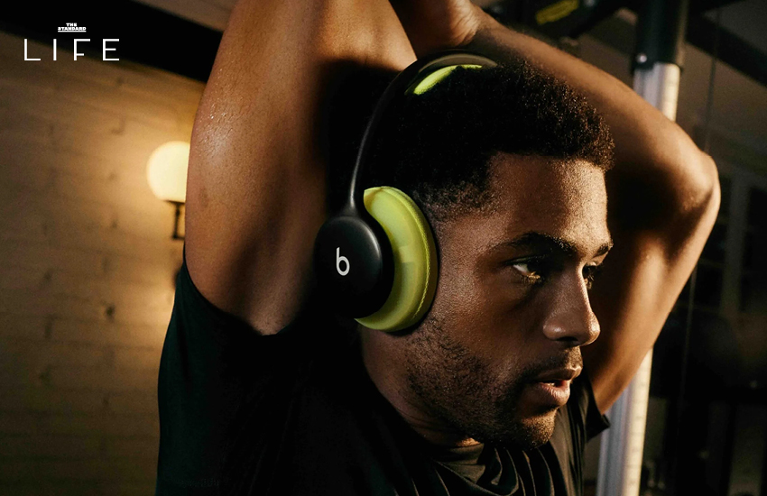 ภาพหูฟัง Beats 360 แบบครอบหูสีดำ 1