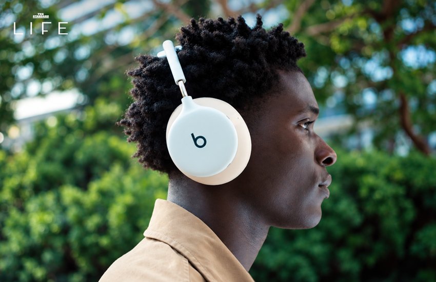 ภาพหูฟัง Beats 360 แบบครอบหูสีดำ 4