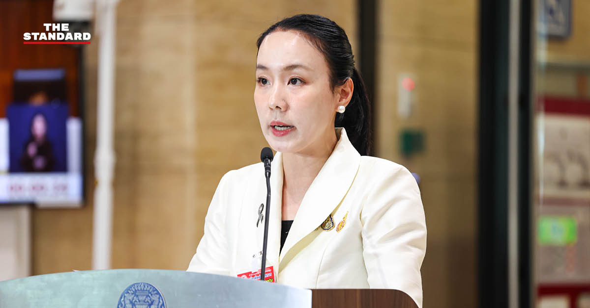 ภาพแสดงข้อความพาดหัวข่าว ครม.โยกใหญ่ ‘พาณิชย์-แรงงาน’ ตั้งอธิบดีใหม่ 4 กรม-ทูต WTO ตั้ง ‘จีระภา’ เลขาฯ ประกันสังคม
