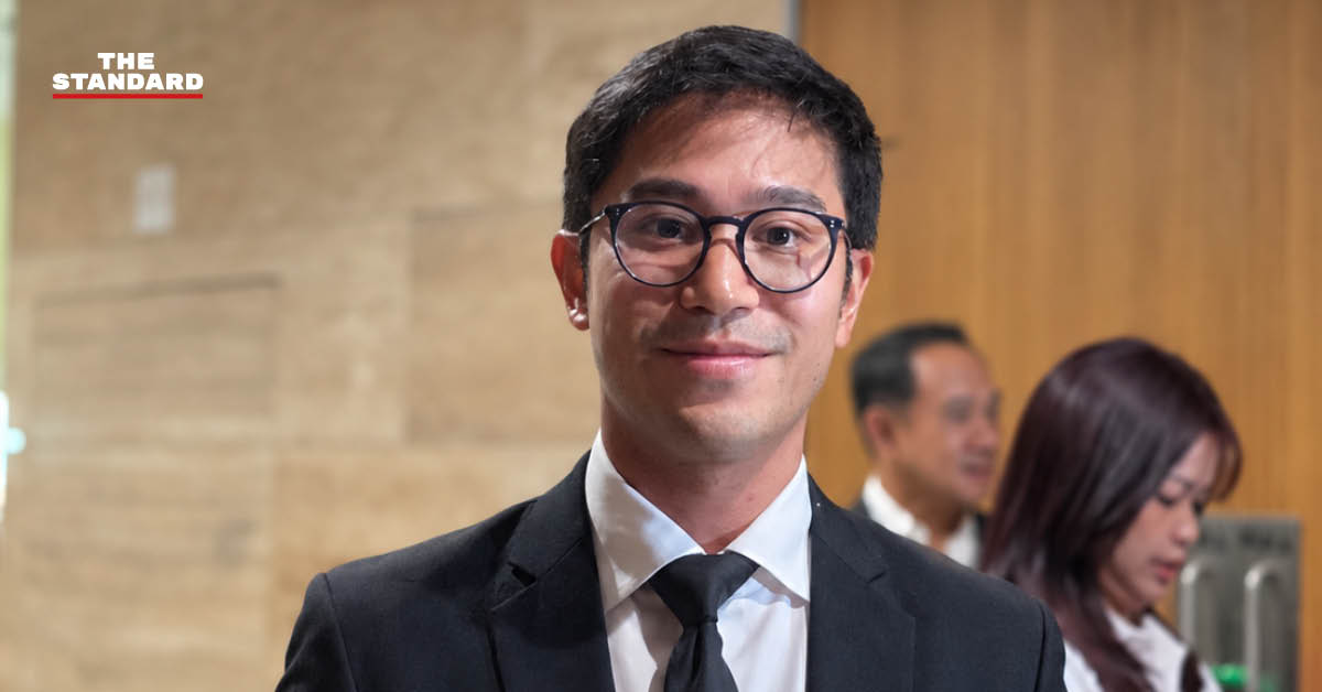 พรพรหม วิกิตเศรษฐ์ รองผู้ว่าฯ กทม. กำลังให้ข้อมูล