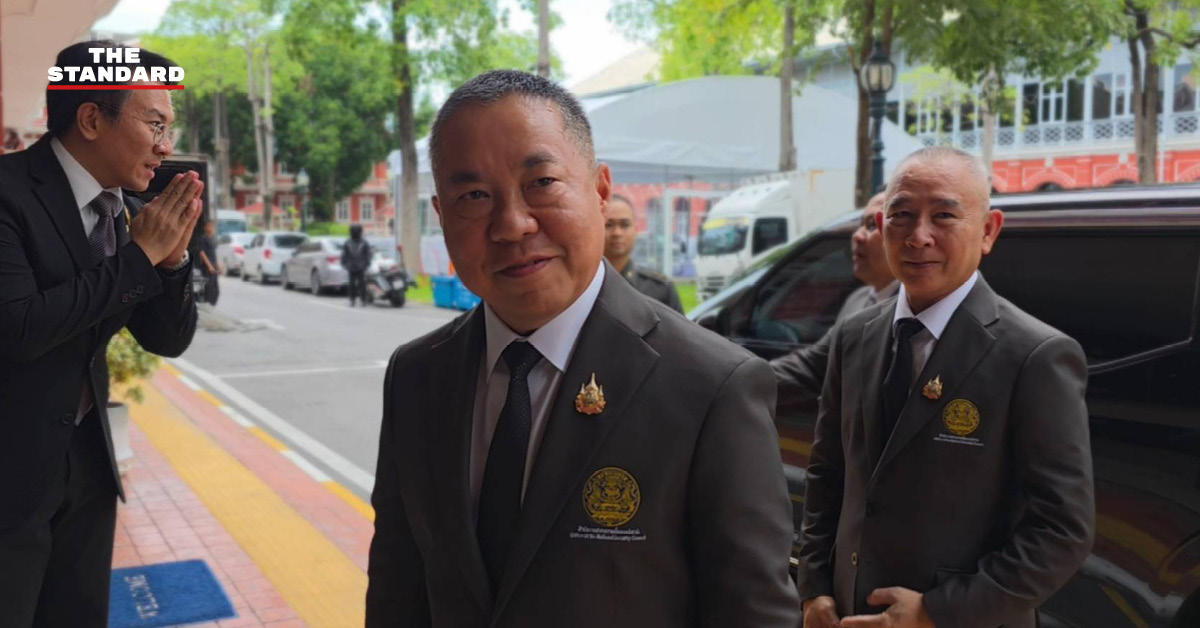 พล.อ. ชัยพฤกษ์ ด้วงประพัฒน์ เสนาธิการทหารบก ขณะเข้ารับมอบงานที่สำนักงานสภาความมั่นคงแห่งชาติ