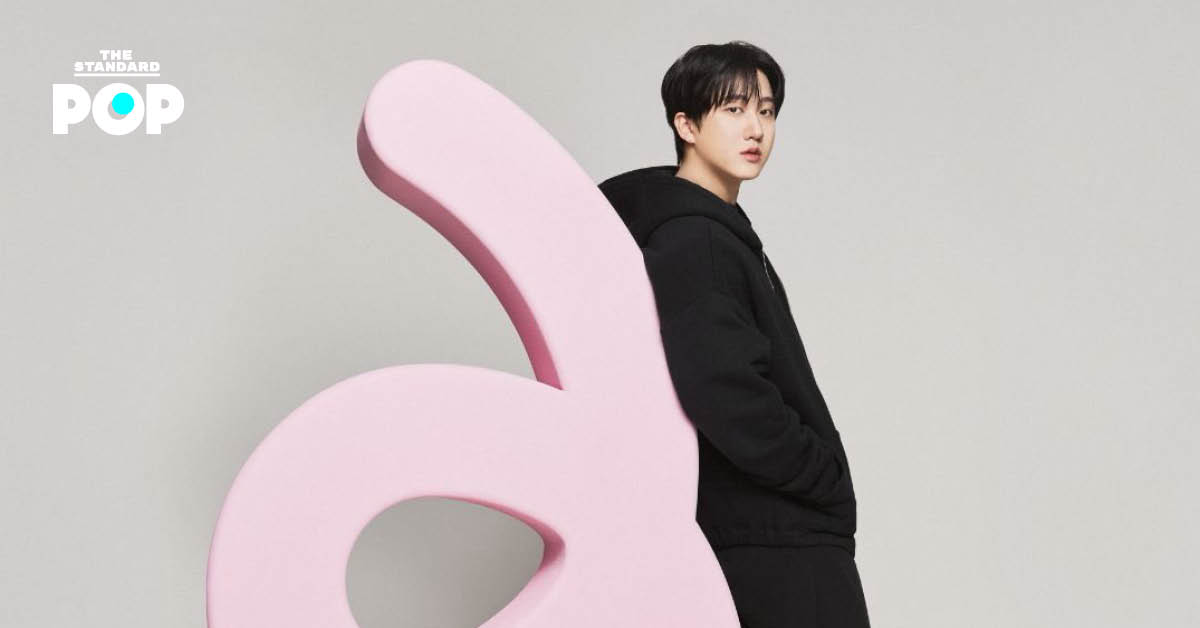 ภาพ Changbin วง Stray Kids สวมใส่เสื้อผ้าและรองเท้าจากแคปซูลคอลเล็กชันที่เขาร่วมออกแบบกับ Autry