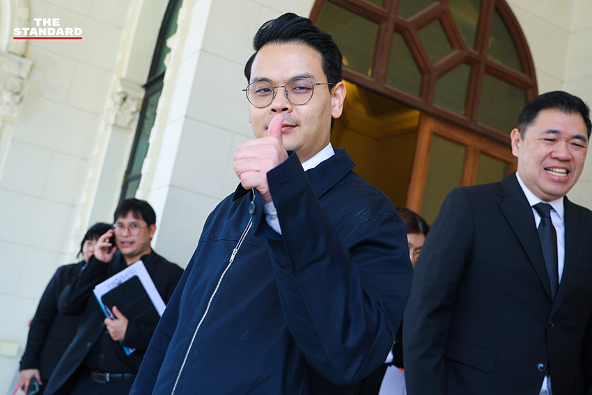 ภาพคณะกรรมการดาต้าเซ็นเตอร์แถลงข่าว 2
